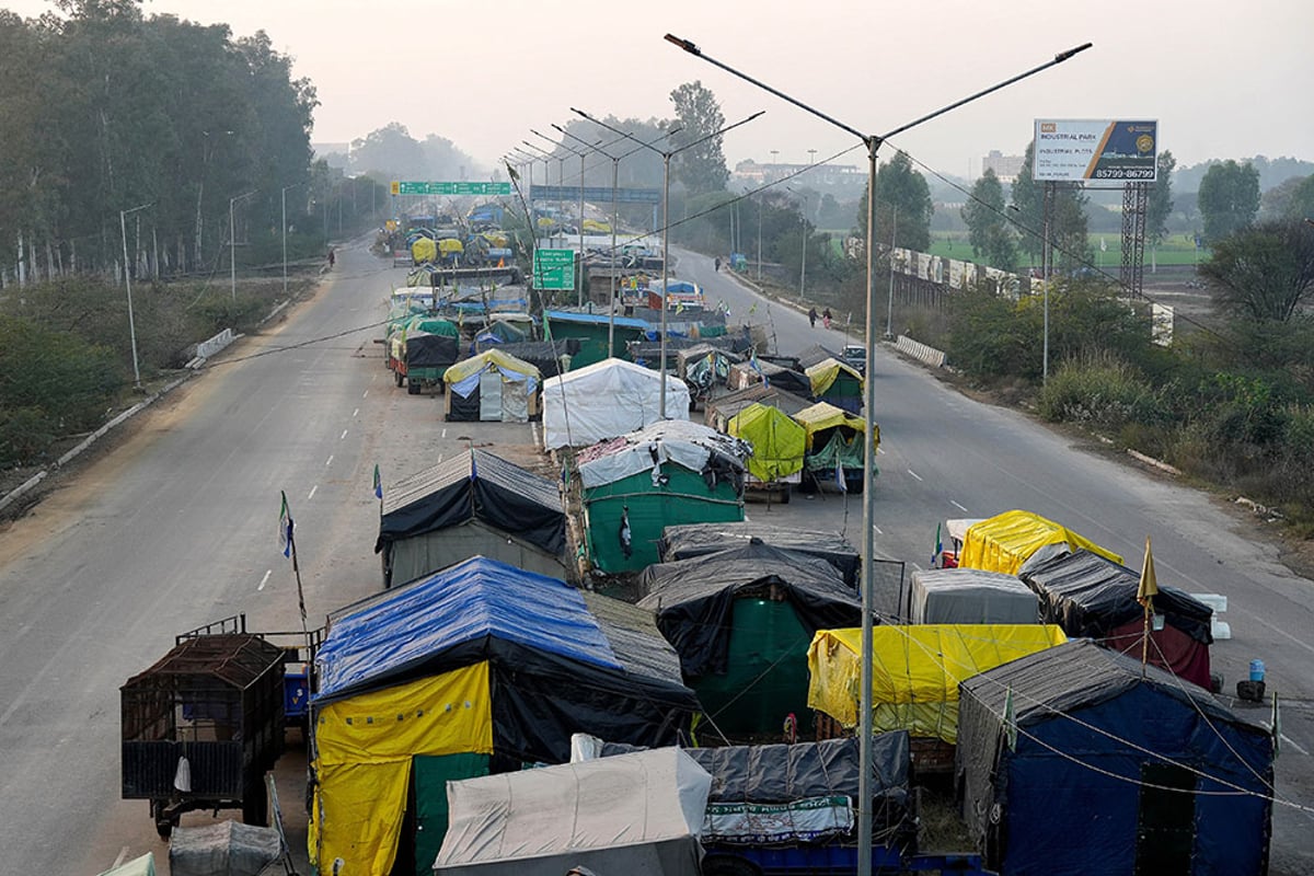 Farmers protest at Shambhu Border photo1