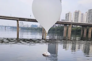 North Korea South Korea Trash Balloon : North Korean trash balloons in South Korea