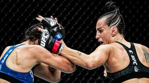 Instagram/ @kingcaseymma : Casey O'Neill (right) vs Luana Santos (left)