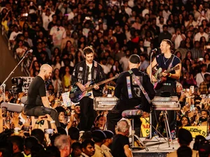 coldplay/Facebook : Coldplay perform at the D Y Patil Stadium in Mumbai