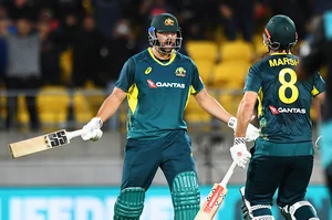 (Chris Symes/Photosport via AP)

 : Australia's Tim David celebrate with teammate Mitchell Marsh, right, after hitting the winning runs during the T20 cricket international between Australia and New Zealand in Wellington, New Zealand, Wednesday, Feb. 21, 2024. 