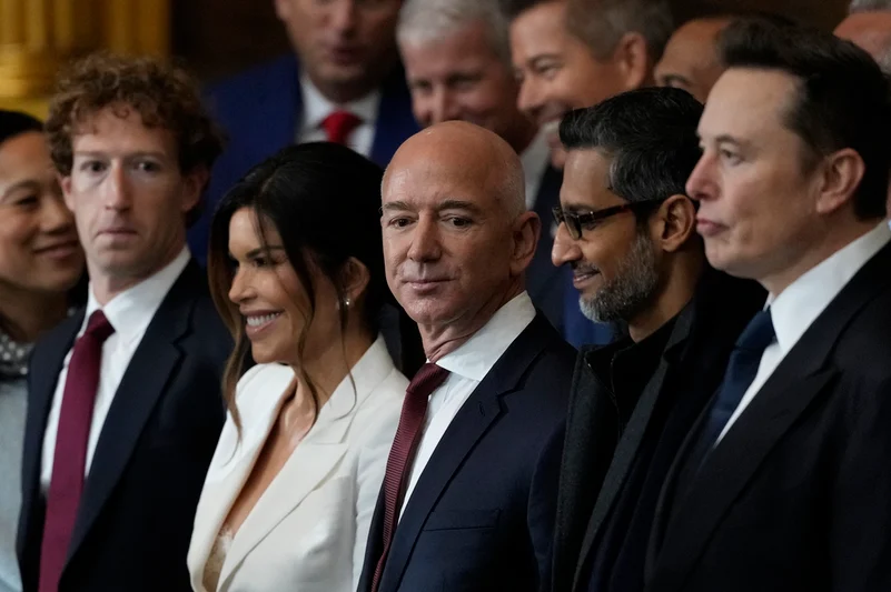 Mark Zuckerberg, Jeff Bezos, Sundar Pichai and Elon Musk at Trumps Inauguration