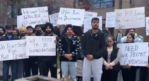 X/@Protest_pei : Indian students protesting at Canada's Prince Edward Island (PEI) against deportation |