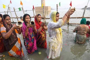 22 Lakh Devotees Take A Dip In Ganga In Prayagraj On Makar Sankranti