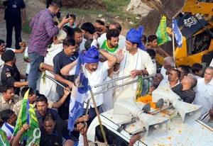 Photo: Tribhuvan Tiwari for Outlook : Dushyant Chautala and Chandrashekhar Azad Ravan campaigning at Haryana for  Assembly Elections 