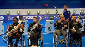 X/ @AvaniLekhara : Indian para shooter Avani Lekhara (second from left) with other para shooters.