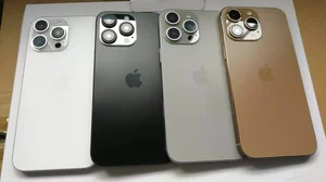 X : iPhone 16 Pro colors