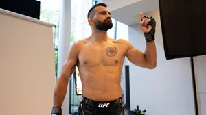 X/UFCEurope : UFC Fighter Benoit Saint-Denis ahead of his fight.