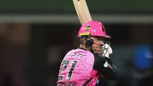 X/SixersBBL : Moises Henriques