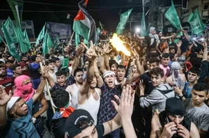 X/@realzaidzayn : Gazan people celebrate as Israel cabinet approves ceasefire deal