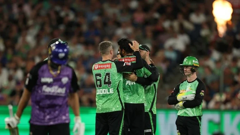 Melbourne Stars players celebrate. - X/StarsBBL