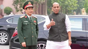 The Union Minister for Defence, Shri Rajnath Singh being received by the Minister of National Defenc