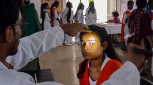 Eye check-up in Ranchi