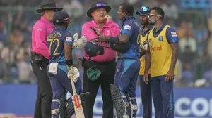 Angelo Mathews (c) talks to the umpires during Sri Lankas tie against Bangladesh