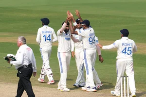 | Photo: AP/Manish Swarup : India vs England 2nd Test, Day 4 