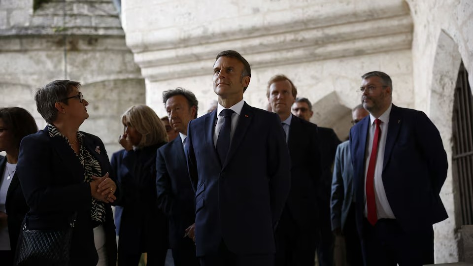 Reuters : French President Emmanuel Macron visits the Chartres Cathedral as part as the European Heritage Days in Chartes, France, 20 September 2024.