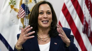 File : Democratic candidate Kamala Harris