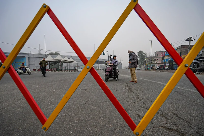 Farmers protest Punjab bandh by farmers photos: 4