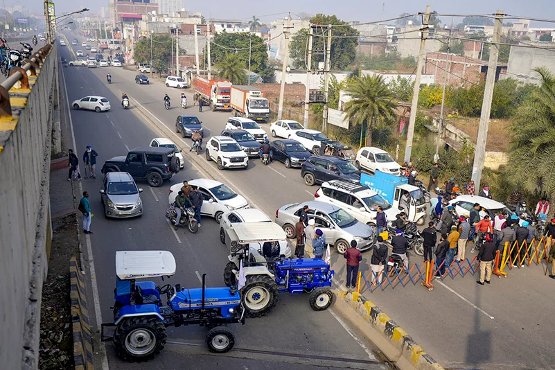 Farmers protest Punjab bandh by farmers photos: 5