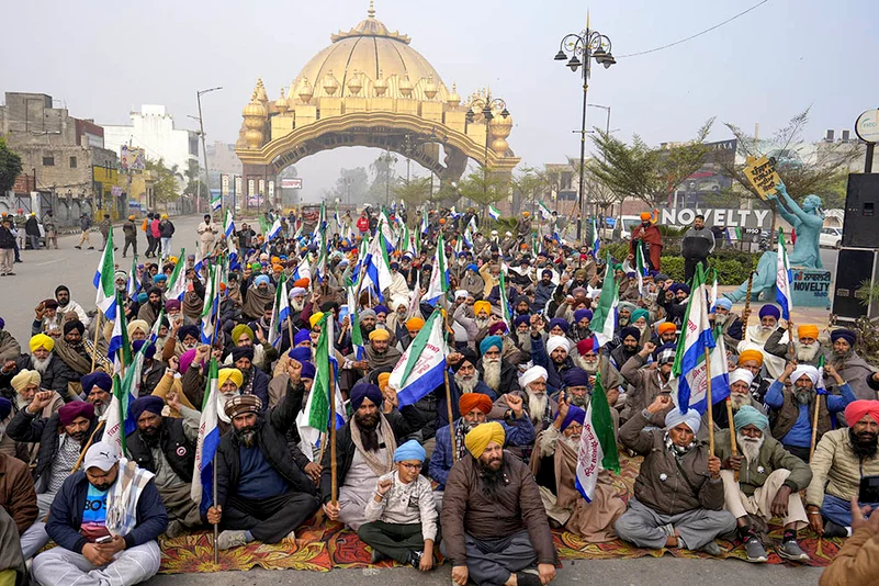 Farmers protest Punjab bandh by farmers photos: 6