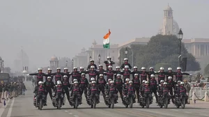 Photo: PTI/Manvender Vashist Lav : Republic Day Parade reharsal