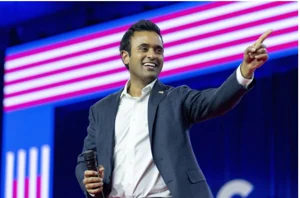 AP : Former Republican presidential candidate and biotech entrepreneur Vivek Ramaswamy has purchased a minority stake in Buzzfeed |