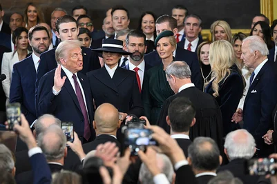 | Photo: Saul Loeb/Pool photo via AP : US President-elect Donald Trump takes the oath of office