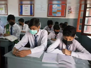 Delhi-NCR Schools Shift To Hybrid Mode Amid Severe Air Pollution