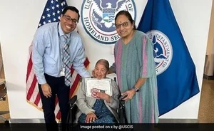 X/@USCIS : 99-year-old Daibai after receiving her US citizenship |