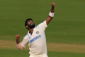 Photo: AP/Manish Swarup : IND vs ENG 2nd Test: Day 2