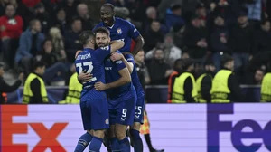 Dinamo celebrate scoring against Salzburg.