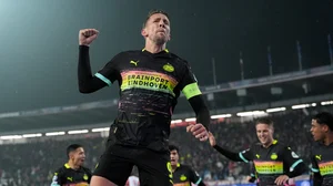 Luuk de Jong scored twice for PSV