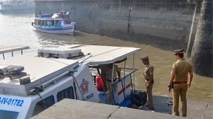 | Photo: PTI : FIR Filed Against Navy Speedboat Driver; 2 Missing As Rescue Ops Continue