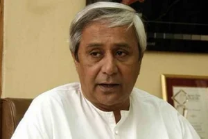 Odisha government to distribute assistance to all ration card holders and interest-free loans