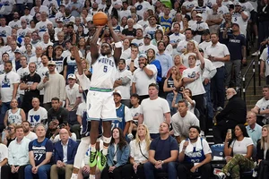 Photo: AP/Abbie Parr : Minnesota Timberwolves guard Anthony Edwards