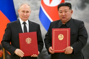 AP : Russian President Vladimir Putin (L) and North Korean leader Kim Jong Un during the signing of their new treaty.