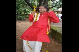 Onam Video: Shahi Tharoor Gets Into The 'Spirit Of Things This Year'